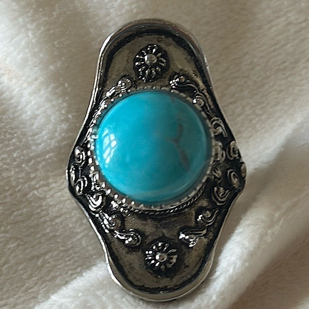 Vintage Turquoise Statement Ring!